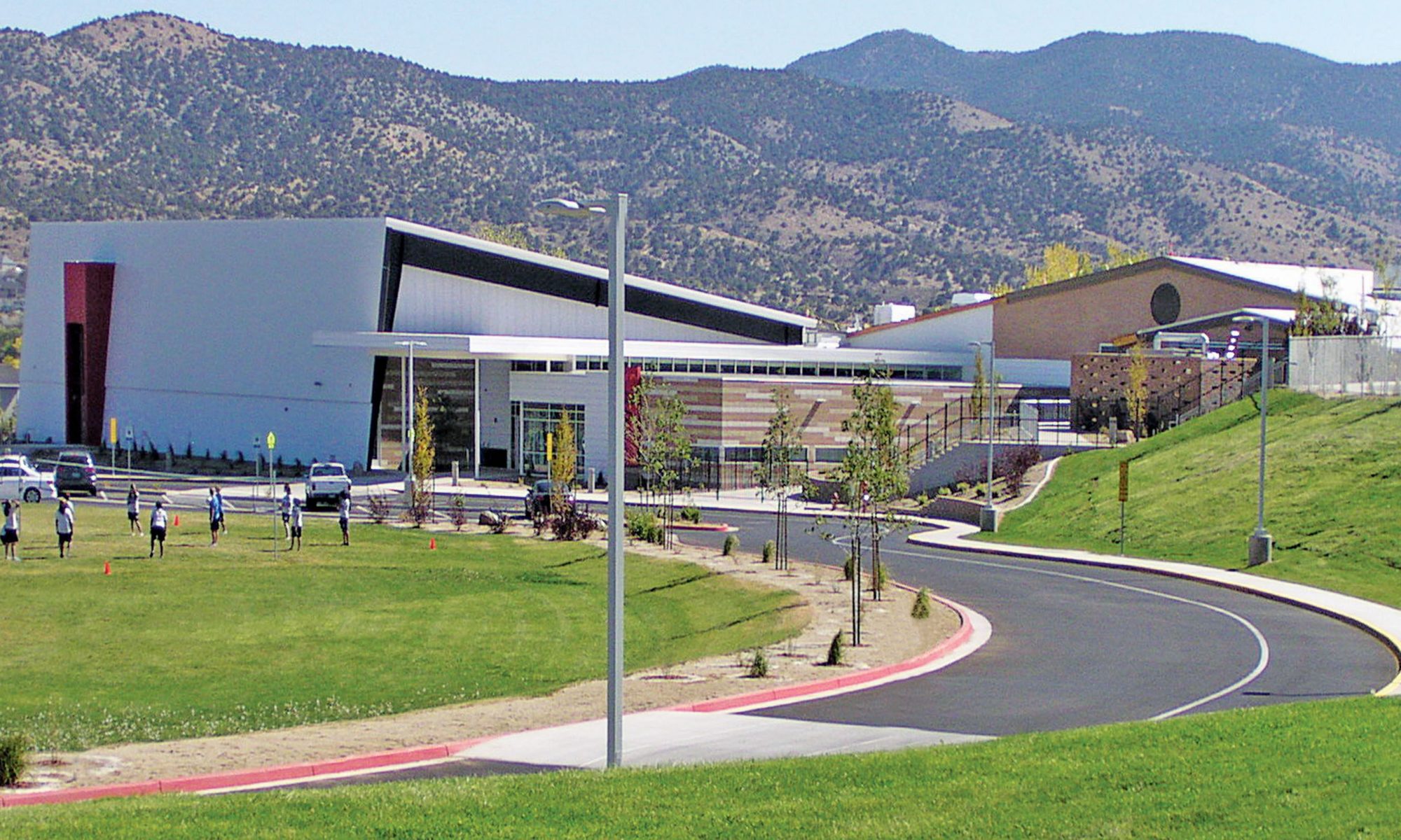 eagle-valley-gymnasium-steel-building-w-solar-panels-american-buildings